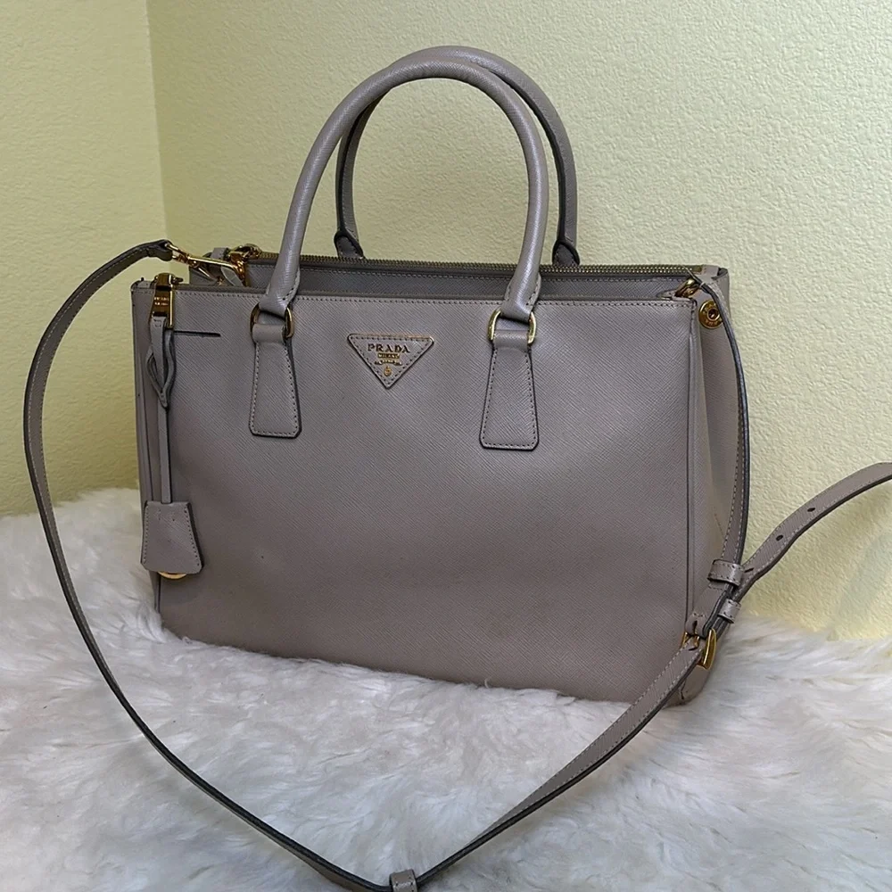 💯Authentic Prada Lux Safiano  Leather Handbag🍀 - Picture 14 of 15